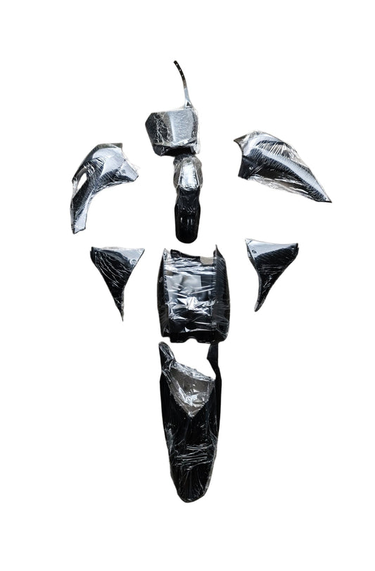 Plastiksatz/Verkleidung schwarz XPEAR/Dream